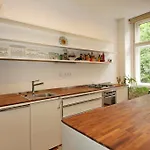 Park View - A Digital Nomad's Dream Apartment *