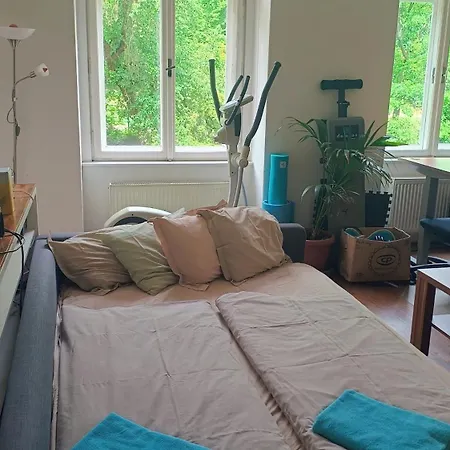 Park View - A Digital Nomad's Dream Apartament Praga